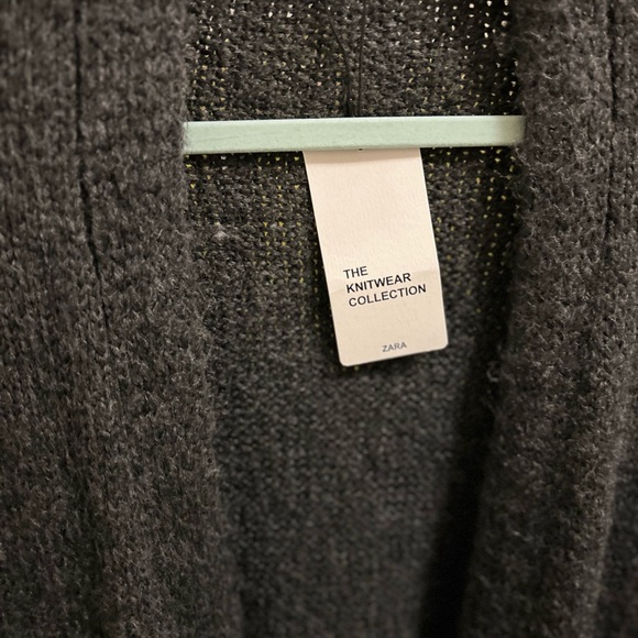 Zara cardigan grey sweater , alpaca and wool blend. Dropped shoulder. Size M. - Picture 13 of 14